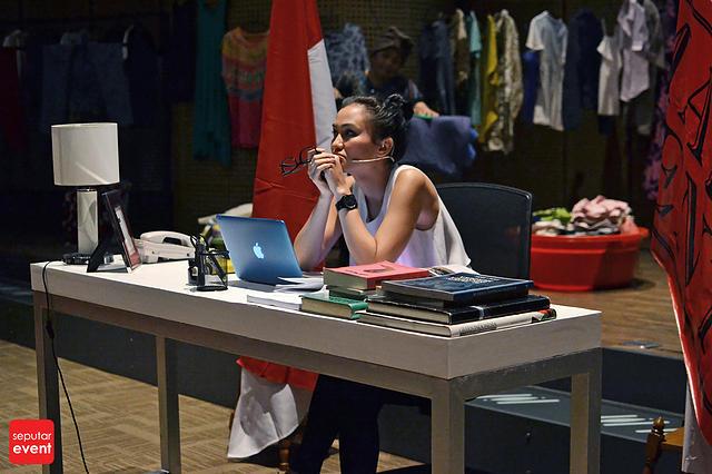 RECAP: Dramatic Reading Bulan di Atas Kuburan goo.gl/G6VFg5 cc: <a href="/atiqahhasiholan/">atiqah hasiholan</a> <a href="/BDAK_Film/">BulandiAtasKuburan</a>