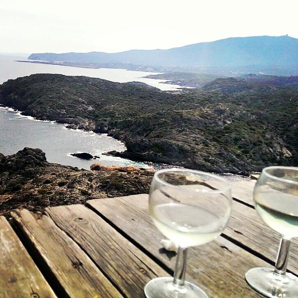 lau_gb87's tweet photo. Enyoro el mar. Som-hi amb el divendres! #marimuntanya #capdecreus #catalunya #perfum @lavidaalcamp http://t.co/9QKUM6dDwe