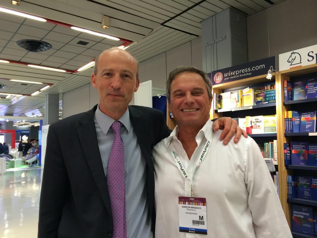 IN_publishing's tweet photo. Thierry de Baere, France and Ricardo Garcia Monaco, Argentina, discuss #IO advances at #ECIO2015 http://t.co/r22GOT04hR