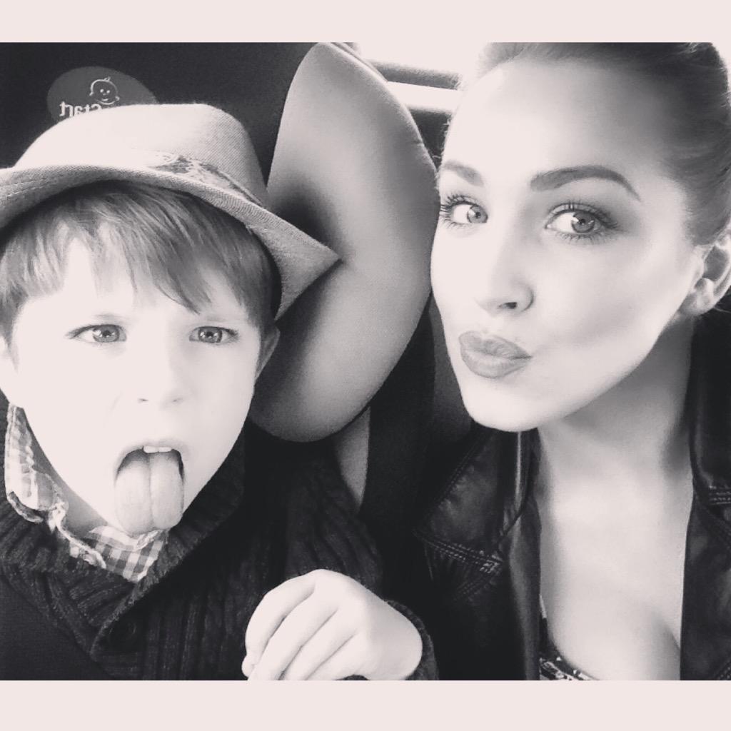 cmckelly's tweet photo. #familyphoto 😛 http://t.co/5hOPKj26jT