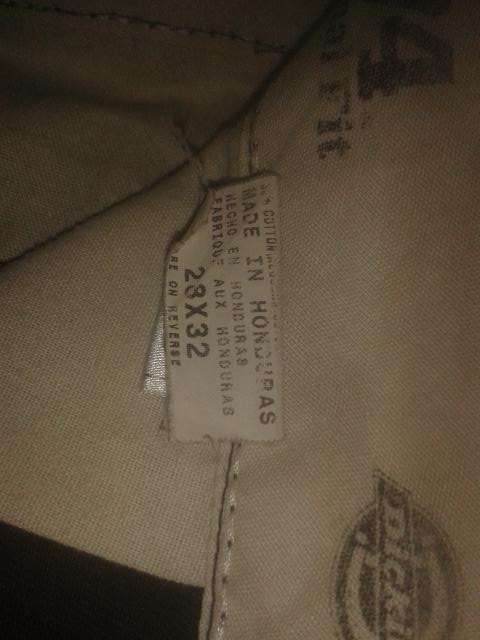 zakaTD's tweet photo. FS WORKPANTS DICKIES 874 ORIGINAL FIT SIZE 28X30 , WARNA.HITAM PEKAT , SECONDKONDISI 90% http://t.co/1ia9ZxY8GK