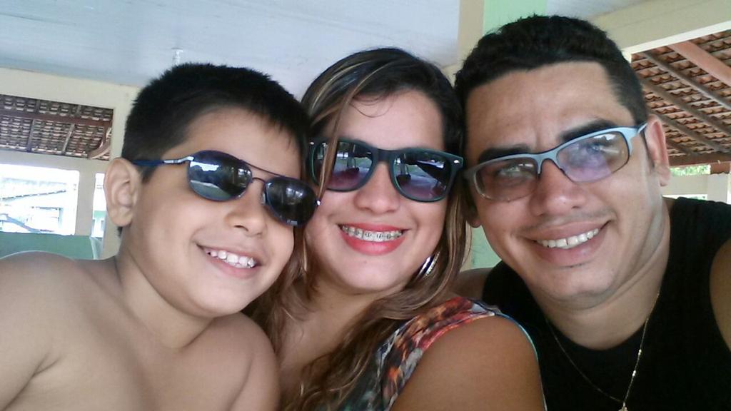 laninha1's tweet photo. Minha familia abençoada!! http://t.co/EJxwEYidOG