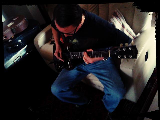 InDreamsRSA's tweet photo. #jared laying down the final guitar track for #evilution @Versatile_SA @Rupertconradie @WarwickSoar @MachineZeit http://t.co/QFjQu1ug7Y