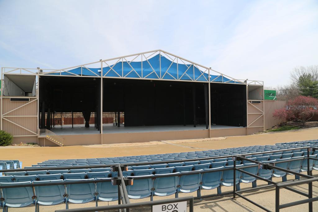 fuzegallery's tweet photo. New before and after shots for the Cricket/Sandstone Amphitheater remodel we're doing! #sandstone #sandstone #artist http://t.co/bbnXuqmKPv