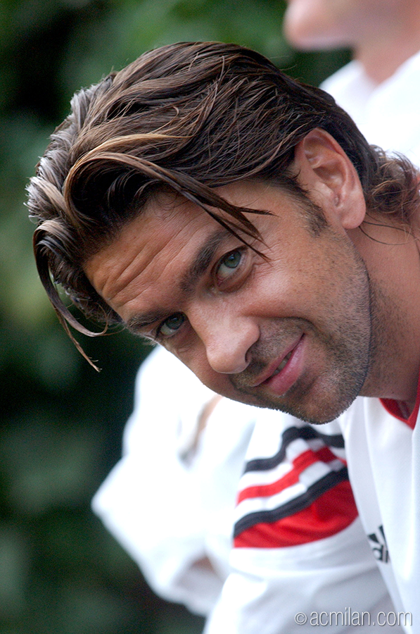 FYI: Happy birthday to Alessandro Costacurta yg ke 49 Tahun. 