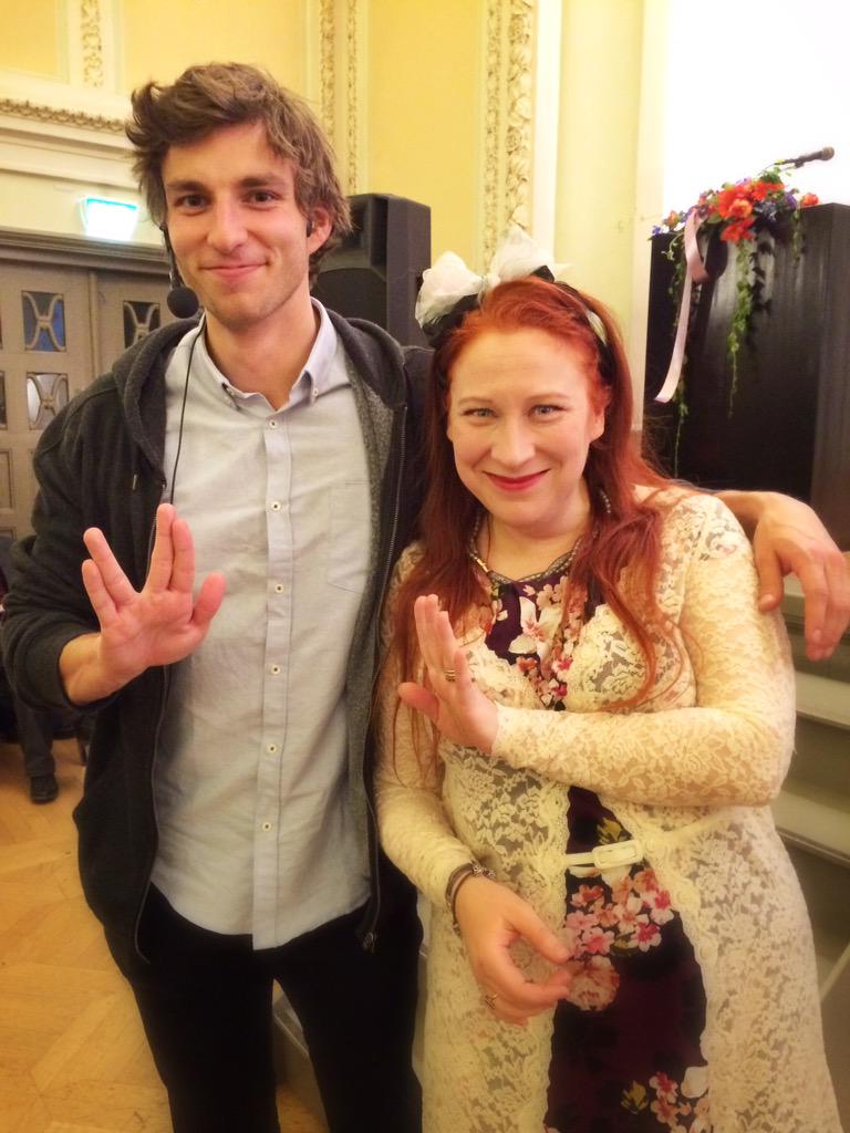 lukuinto's tweet photo. #lukuintolähettiläät @sirikolu ja @AleksiDelik Jokaisesta tulee Harry Potter lukiessaan: Meille kaikki on mahdollista http://t.co/ShsDTc4hN0