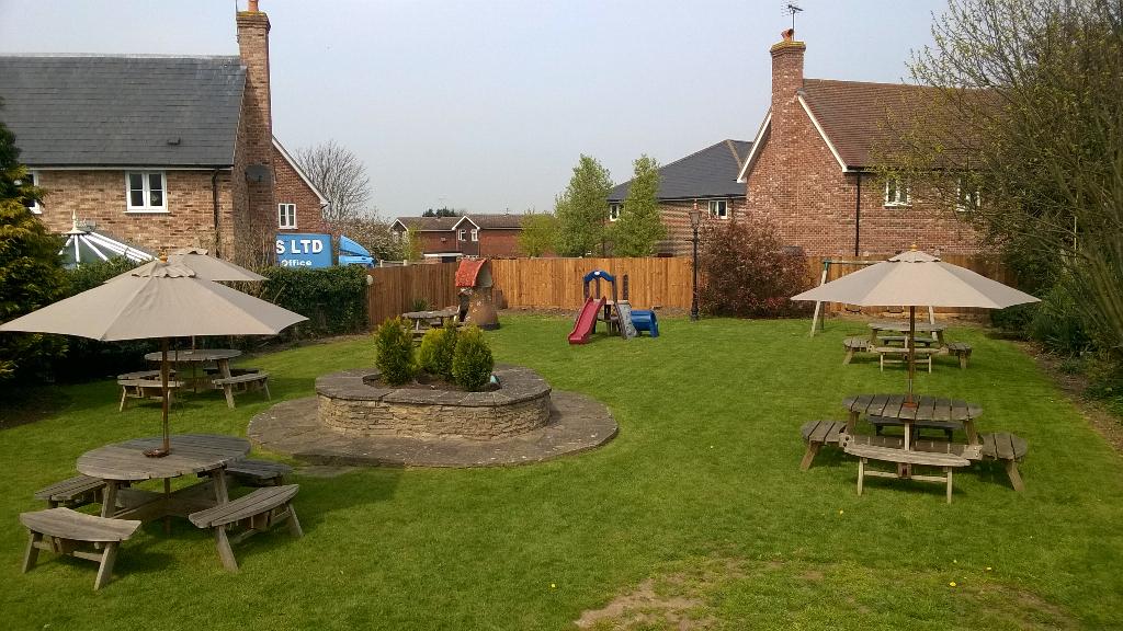fatarys's tweet photo. Cone and relax in our amazing garden with a cold drink and amazing food http://t.co/SVx3Lh4X2d