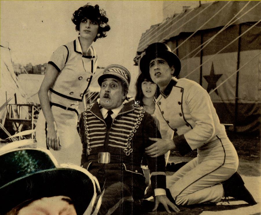 WallaceFriul's tweet photo. #Totò al circo #Pasolini
Scena tagliata da #Uccellacci e #uccellini http://t.co/yzQq3X5oS5