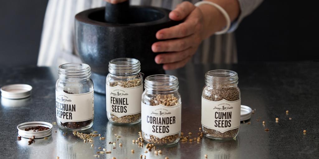 jimmypublic's tweet photo. Make your own chicken spice blend and know exactly what you're seasoning your food with. http://t.co/K78gIN9YuJ http://t.co/HzmMK3YIW3