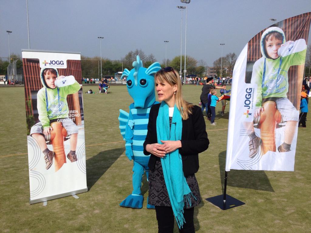StichtingPUSH's tweet photo. Hellevoetsluis start JOGG thema Drink Water bij Koningsspelen #JOGG #Evides http://t.co/TKDsxfOZKc