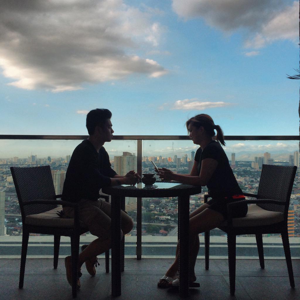 mrmarkmarcos's tweet photo. Quick Talk With My Financial Advisor #FailProofYourFuture http://t.co/FvGtgoOeKM