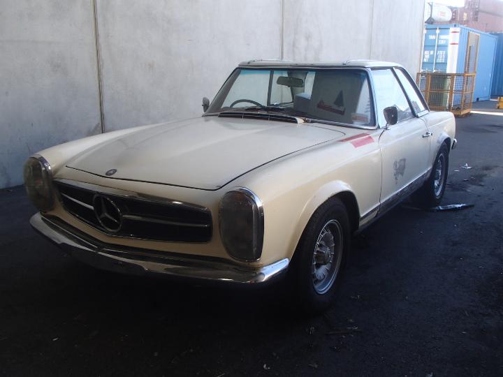 CelticShipping's tweet photo. shipped these classic cars from Perth to Dublin in 40' container. loaded and secured by our agents there. http://t.co/rO7Tslnpi4