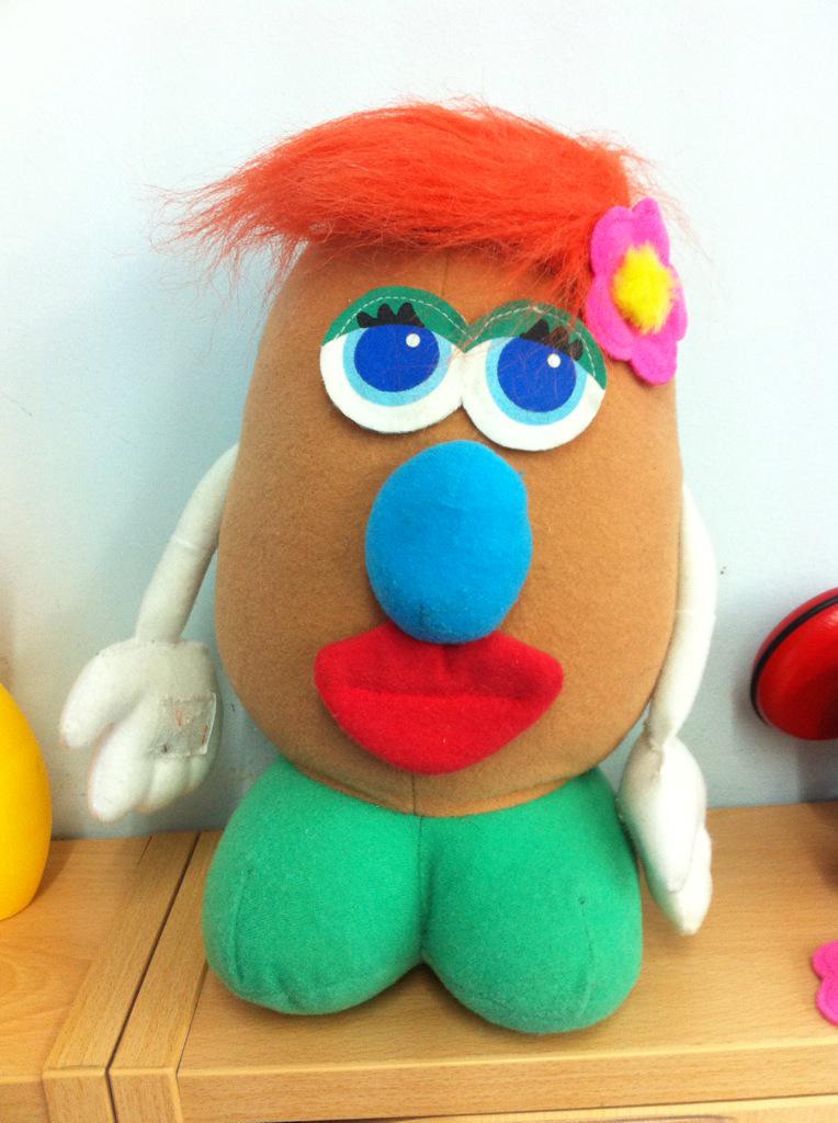 Mido__9's tweet photo. Don y doña potatos os desean un buen fin de semana #finde #viernes #potatos http://t.co/bodAbVkgr6