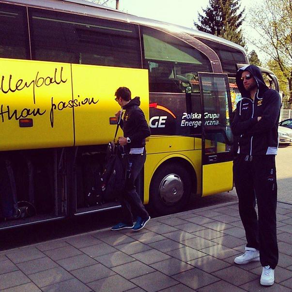 _SkraBelchatow_'s tweet photo. Pełna gotowość do drogo!!! Kierunek - Jastrzębie-Zdròj!!!
#pgeskra #rusza #goskra @AndrzejWronaKra @NicoMarechal16 http://t.co/l4QSpXbYii