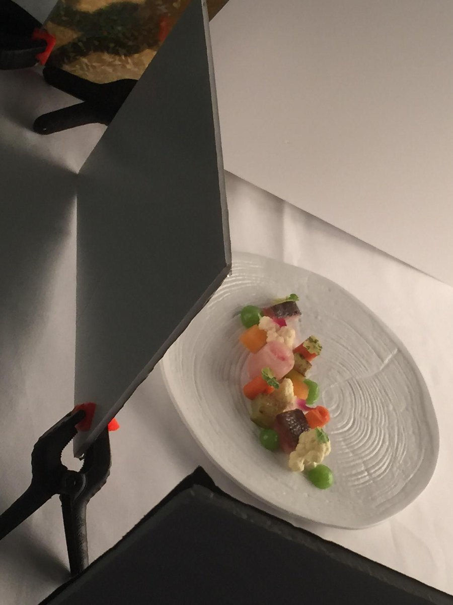 lloydmann1's tweet photo. @sharingplatter @Steveread4 @Simonprice8 @alansosa3079 the master at work #wronglight http://t.co/mrrGI5MahU