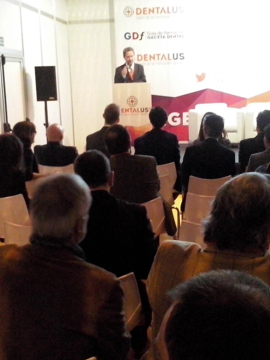 JulioJRV's tweet photo. José Luis del Moral, director de Gaceta Dental,  en la inauguración de Dentalus #dentalus http://t.co/QPXHUrMUE4