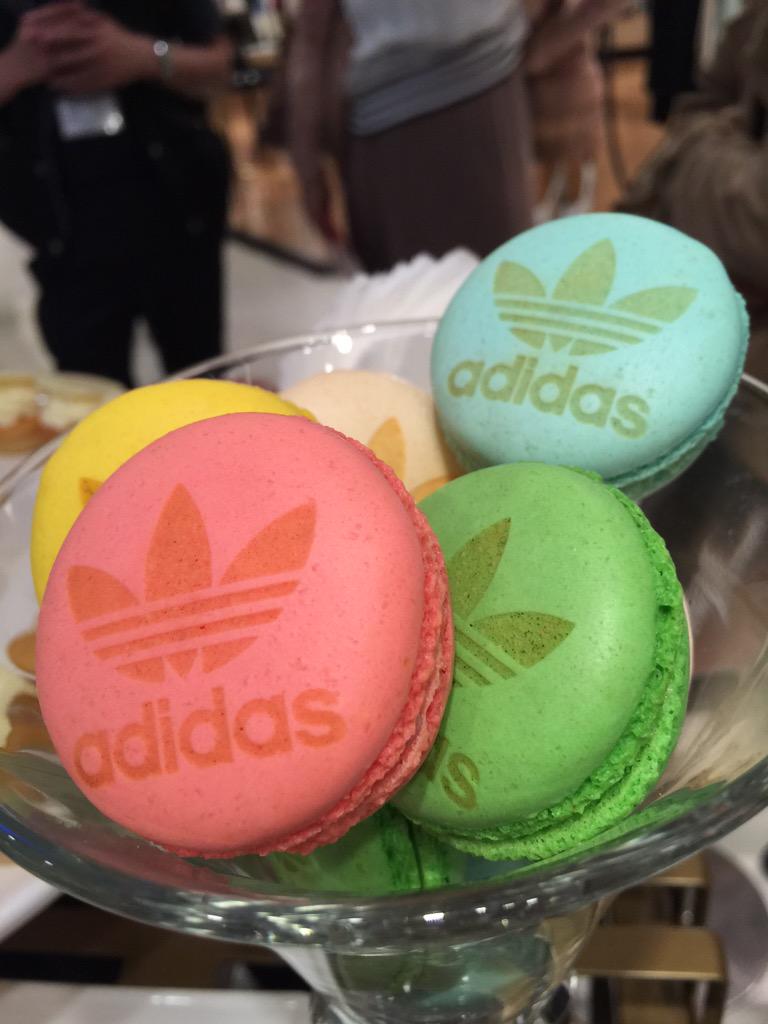 Adidas Originals For Girl 世界初のガールズ限定ショップが渋谷109にオープン 舞台は渋谷 パーティーロッカーも乱入してきたぜっ うっ アディダスかわいいだす Adidasoriginals あっくん 祭男 Neo日本人 Scoopnest Adidas Originals For Girl 世界初のガールズ限定ショップが渋谷109にオープン 舞台は渋谷 パーティーロッカーも乱入してきたぜっ うっ アディダスかわいいだす Adidasoriginals あっくん 祭男 Neo日本人 Scoopnest