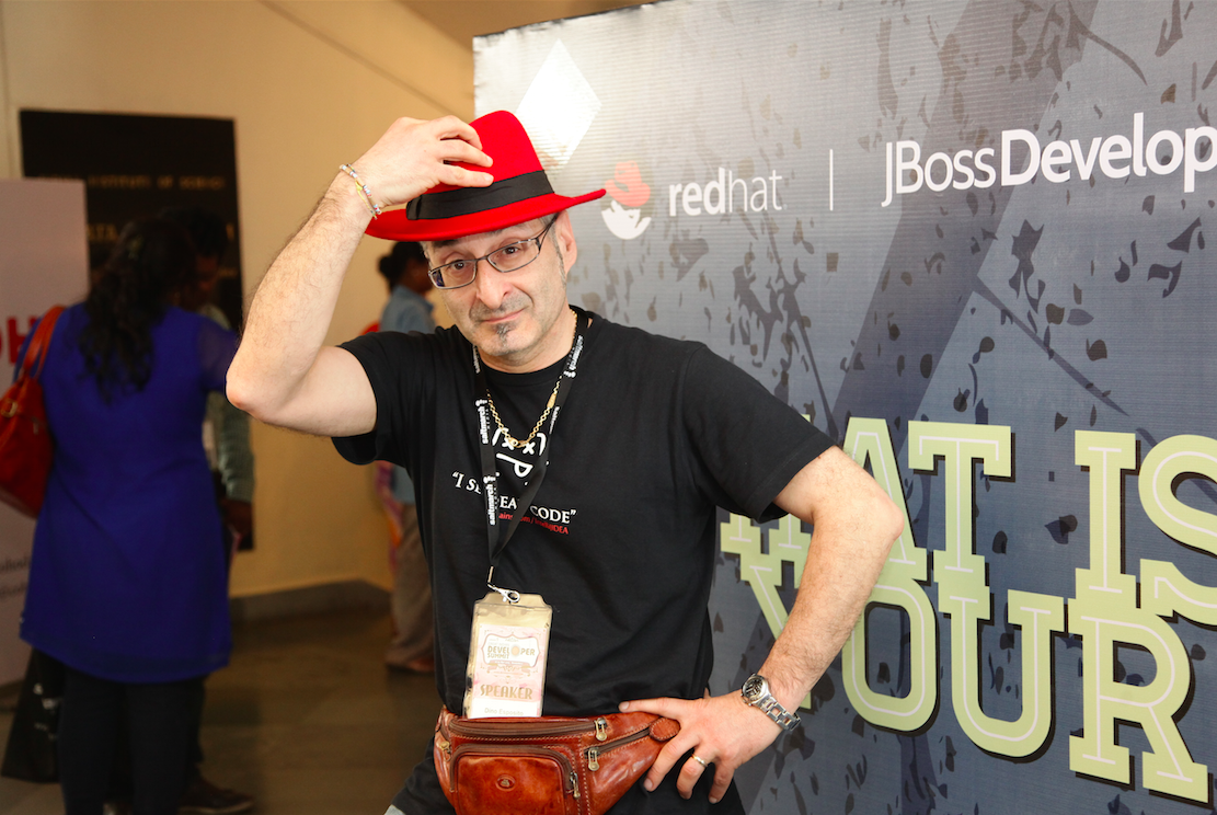 RashmiNbr's tweet photo. Thanks Dino @despos for visiting #RedHat stall at #GIDS. See you next year! http://t.co/3FOROv6LOQ