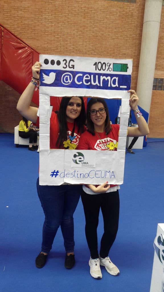 Miriamyunquera's tweet photo. #destinoCEUMA @ceuma_  troleada de @recheverria11 http://t.co/9okjOq8l2y