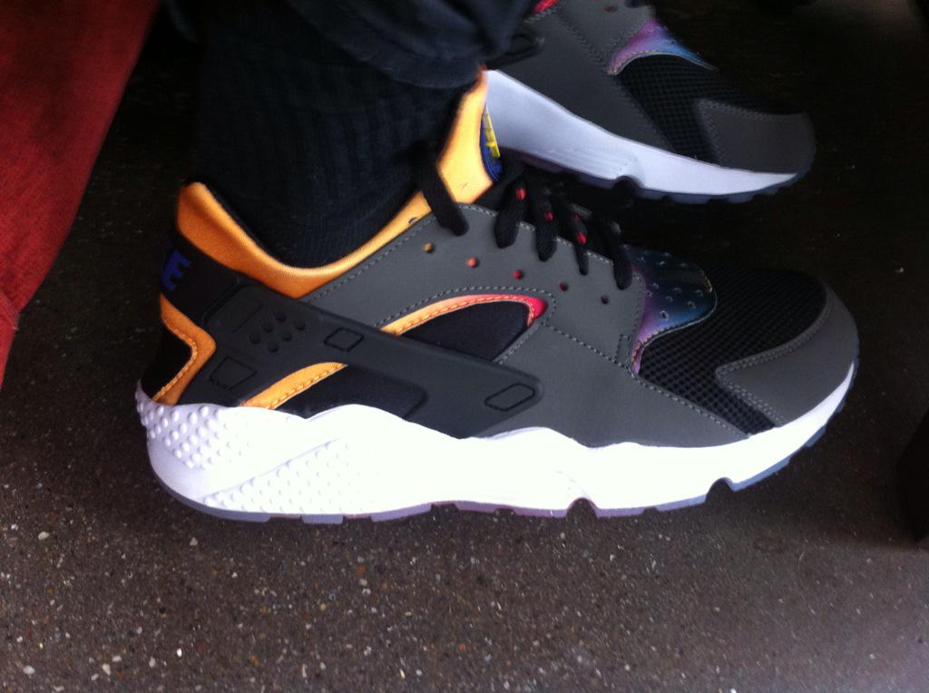 Chris_William94's tweet photo. Freshh!!#BrandNew http://t.co/8TUuPLxInA