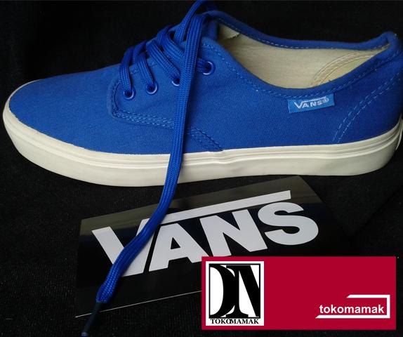 tokomamak's tweet photo. FS #vans Madero Blue Sz36-44
SMS/WA:085872133001 BBM:7CBC0CDD
#jualvans #jualsepatu #Madero #sepatu #blue http://t.co/FViqABNl3T