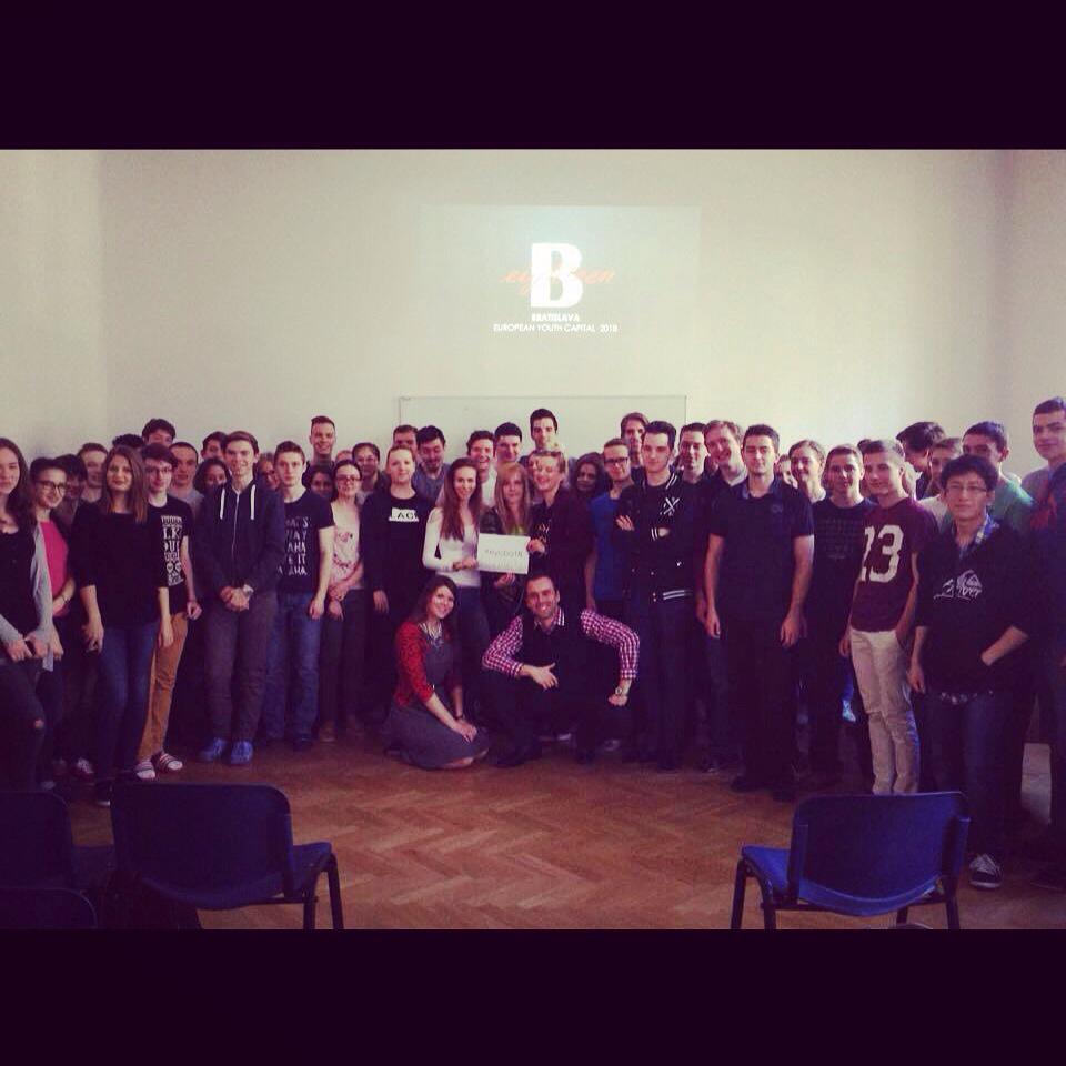 KurtovaM's tweet photo. Presentation @bratislava2018 at Gymnazium Grosslingova!Great, active students, welcoming atmospehe @Youth_Forum http://t.co/gqELdmUkpM