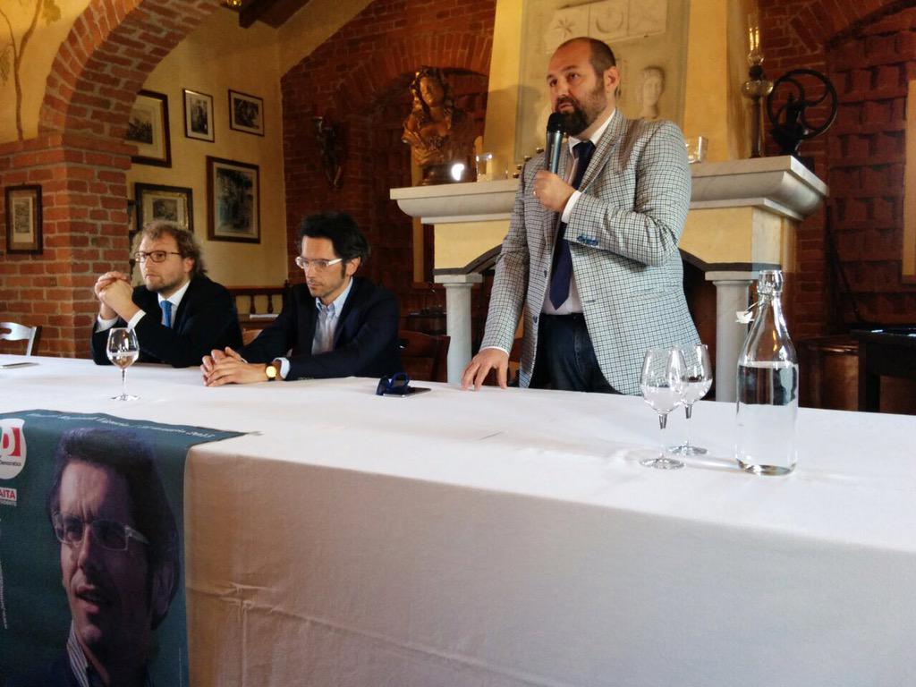MassimoBaudone's tweet photo. Alla presentazione della candidatura per le regionali di Juri Michelucci! http://t.co/L7jy4y8bxJ