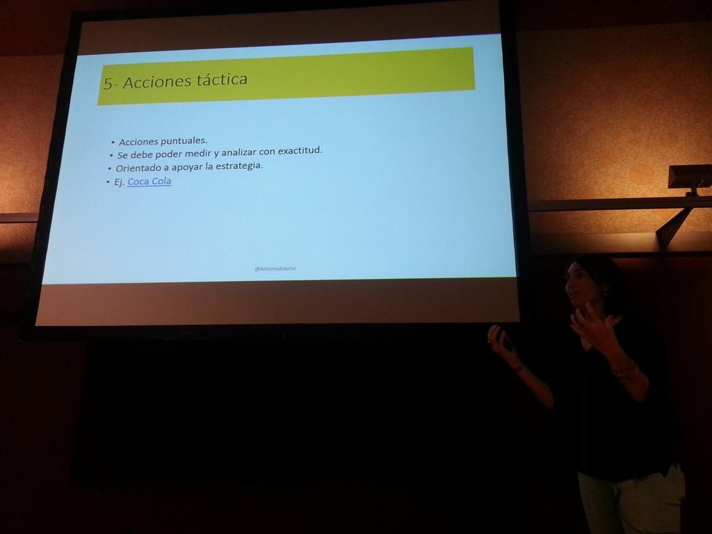 YuniorGlez's tweet image. Ultimos minutos del taller con @AntoniaAdame  *plas plas* y aplausos ! #smashtech #smashtechLPA