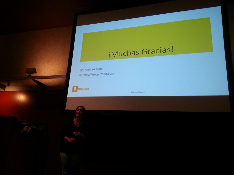 YuniorGlez's tweet image. Ultimos minutos del taller con @AntoniaAdame  *plas plas* y aplausos ! #smashtech #smashtechLPA