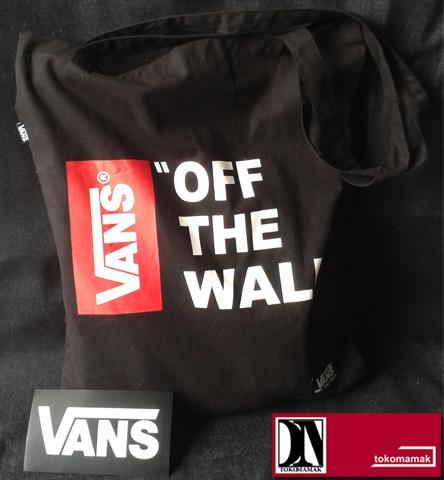 tokomamak's tweet photo. FS #vans Tote Bag Black
SMS/WA:085872133001 BBM:7CBC0CDD
#style #accessories #bag #black #jualvans http://t.co/QFBrYNbrCf