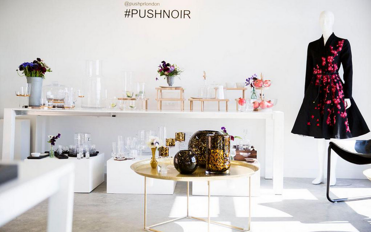 glosspod's tweet photo. What happened at our latest office visit at Push PR! http://t.co/8qEQ0Hjdjq #blog #London #officemanicure http://t.co/zUyp5Q7TD8