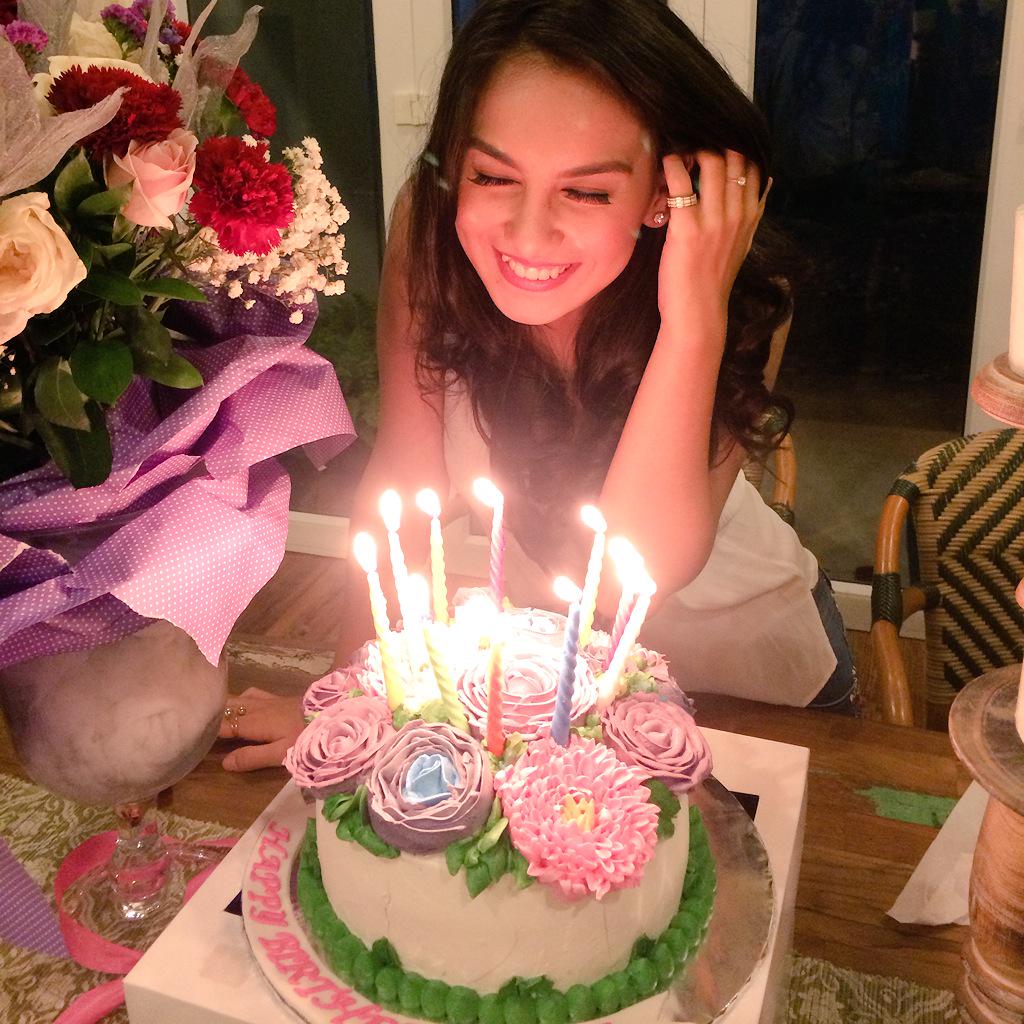 irisLoco's tweet photo. At the end of the day I know, I'm lucky😊 http://t.co/7nK5VxVDrh