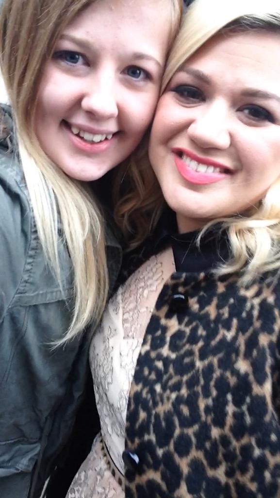 Happy birthday to my favourite, miss her soooo much  