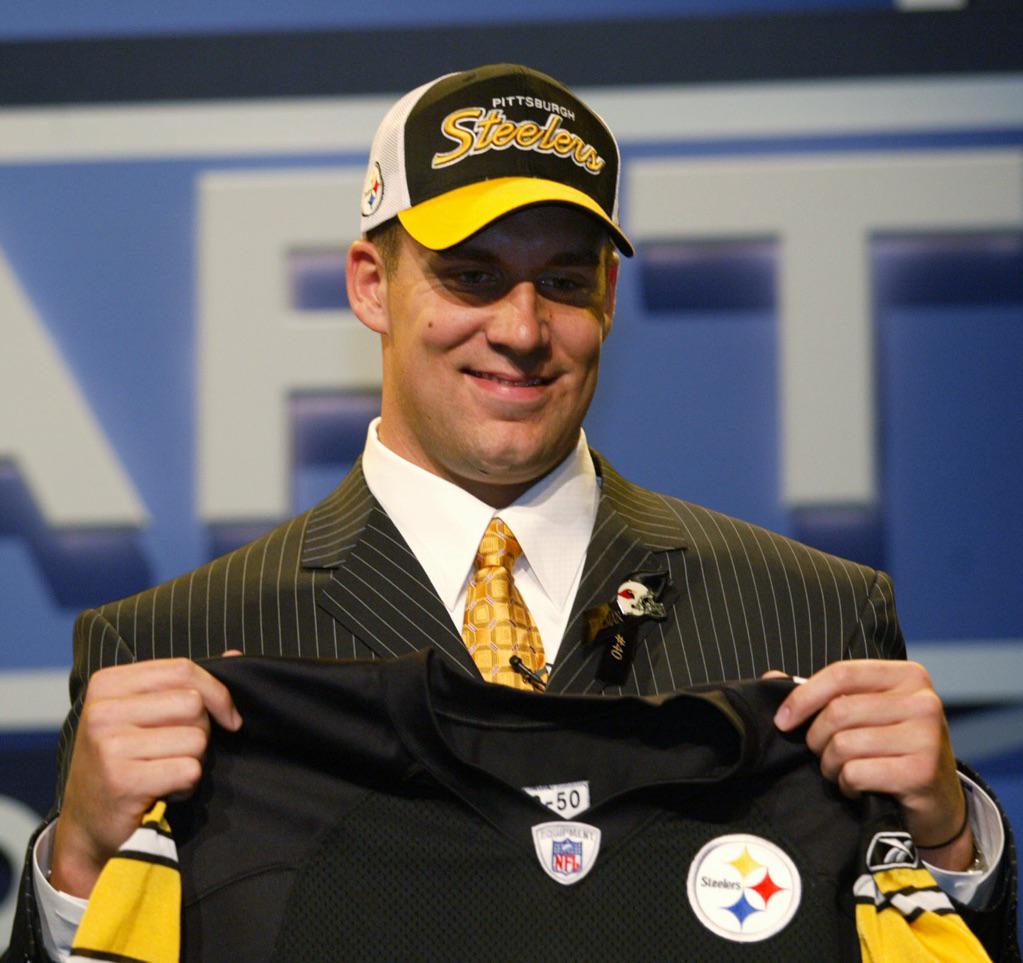 On This Date: In 2004, the #Steelers selected <a href="/_BigBen7/">BigBen7.com</a> with 11th overall pick. PHOTOS: stele.rs/2v6v2