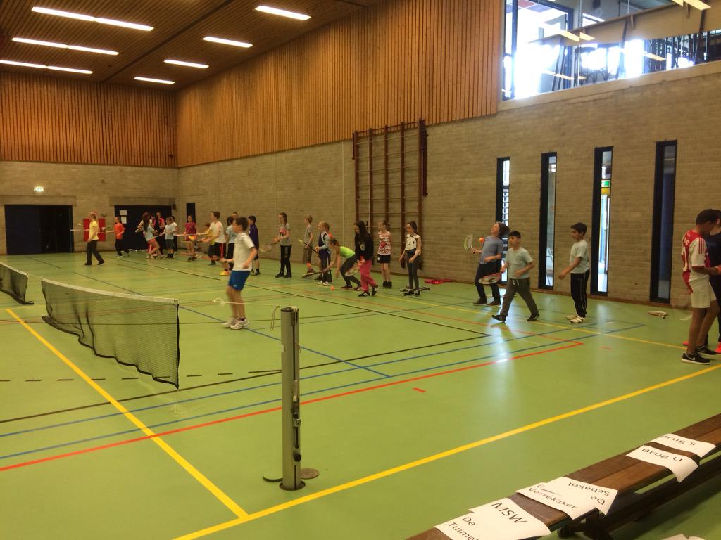 hansbreunissen's tweet photo. Koningsspelen in Westervoort. Sfeerfoto's bij @SportsPlanet_1 binnen en buiten.Geweldig alle vrijwilligers @jc_creon http://t.co/JhjcnYLKAp