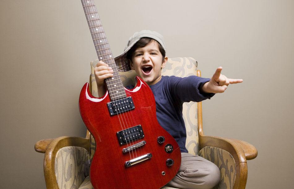 yowoto's tweet photo. When mom @kiranmanral mistook #WizKhalifa for #BurjKhalifa! Uh-oh! http://t.co/yjFrQXl7TM 
#music #funny #songs #kids http://t.co/jQpXqCgdAF