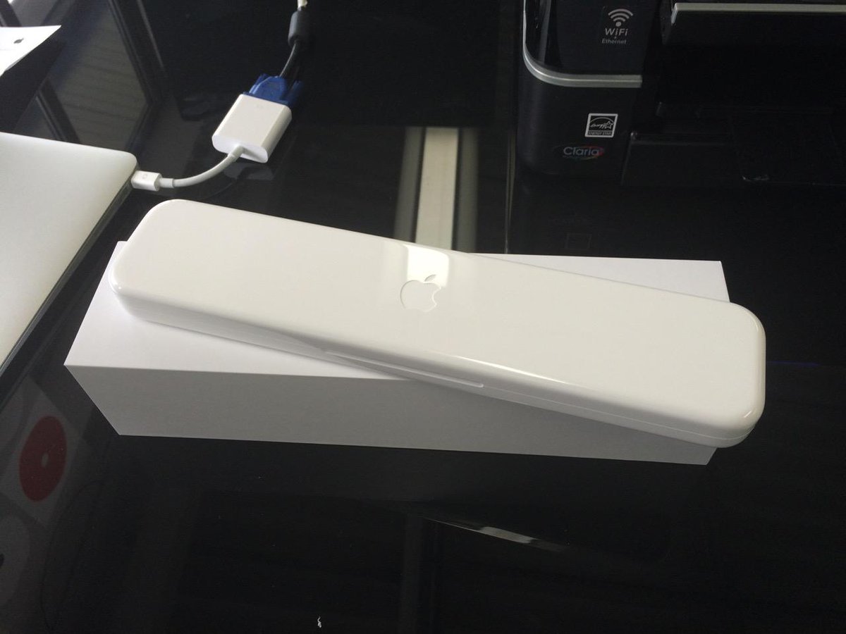 governmentM's tweet photo. Look what just turned up #applewatch #excited http://t.co/L5Guv2o0Pj