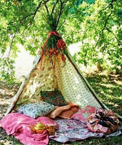 LenaRoseBakery's tweet photo. Best picnic location in London ?! Can’t wait to enjoy some cuptails in the sun this weekend. #lenarose #cuptails http://t.co/XE1eXfcX10