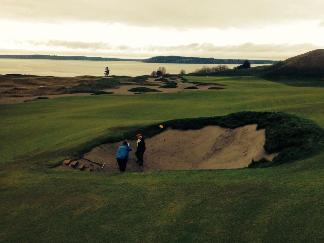 golfdinosaurrr's tweet image. Wondering when drones w/b reg used covering golf. @USOpenGolf ? @ChambersBayGolf Used @ThePlayers ? #LocalRule ?