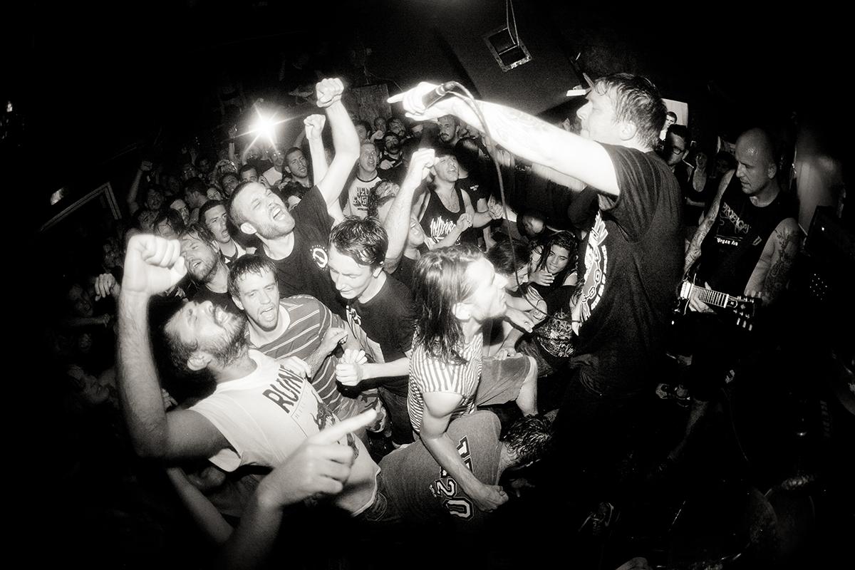 fusetv's tweet photo. This week in hxc: Comeback Kid slays a Nirvana cover, new Bitter End track, + so much more. http://t.co/fDd6ClrRfy http://t.co/QCCzSHmjhW