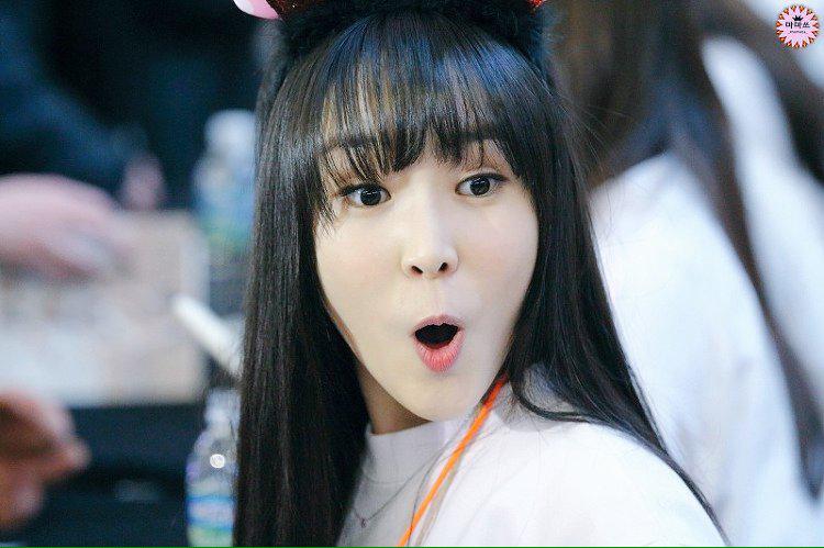 YUJULAND_'s tweet photo. #100DaysBeingMyGFRIEND 
#100thDaysWithGFRIEND http://t.co/CYD7IEVTGa