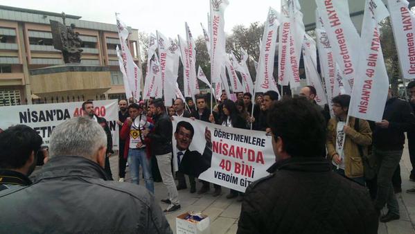 OgretmenOturma Eyleminde <a href="/RT_Erdogan/">rt_erdogan</a> @hamzayoldas @ebsgenelbaskani <a href="/emrullahisler/">Emrullah İŞLER</a> <a href="/Y_Akdogan/">Prof. Dr. Yalçın Akdoğan🇹🇷</a> <a href="/Ahmet_Davutoglu/">Ahmet Davutoğlu</a>