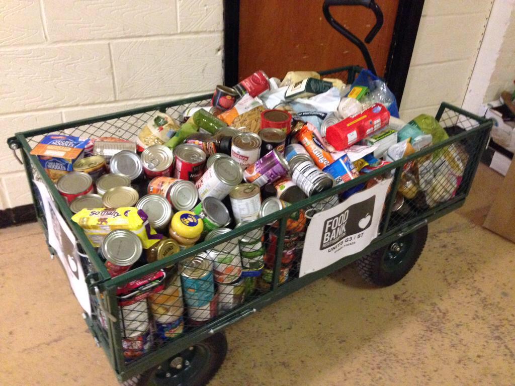 NorthamptonUK's tweet photo. 5) N'ton Foodbank use doubles in 1 year - but closure fear grows as funding begins to run out http://t.co/zdHHEX4daj http://t.co/9xnuDNS3HT