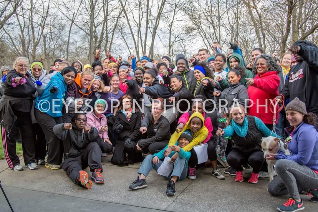adams1420's tweet photo. Our NetworkingOut crew #RunThisTown http://t.co/7JuzoB2QRj