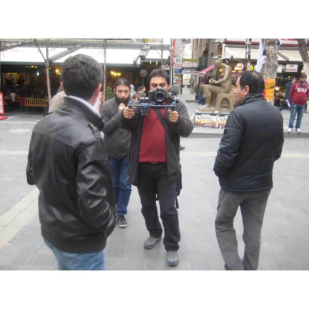 sinemakavram's tweet photo. #SetFotoğrafları #KameraArkası #SinemaKavram #AlperKocatepe #EsatTanriverdi #ŞemsettinZırhlı #BurakKum http://t.co/7aRjryQBSn
