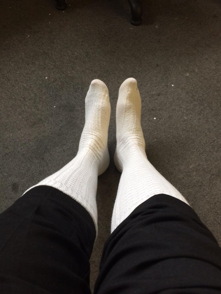 La_fours_'s tweet photo. Forgot socks in my gym bag before work. Girls socks on loan. http://t.co/jzEW3654wQ