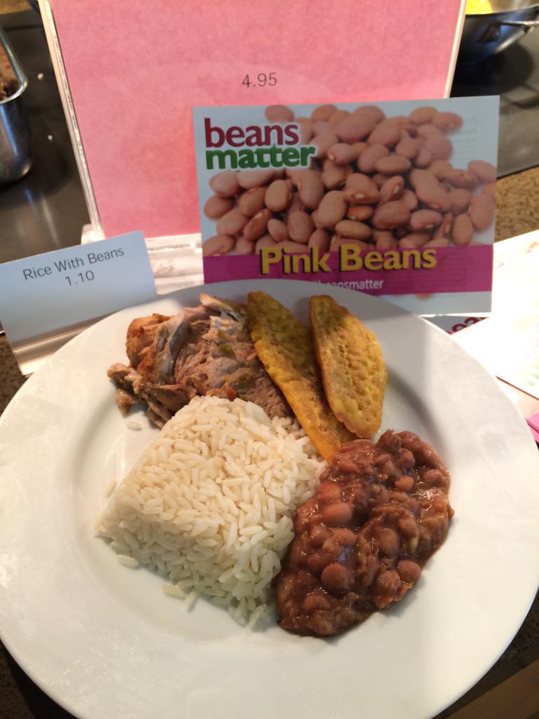 FlikNotreDameHS's tweet photo. Puerto Rican flavor!!!@FlikNotreDameHS @FlikISDining #BeansMatter http://t.co/evUDozFXYR