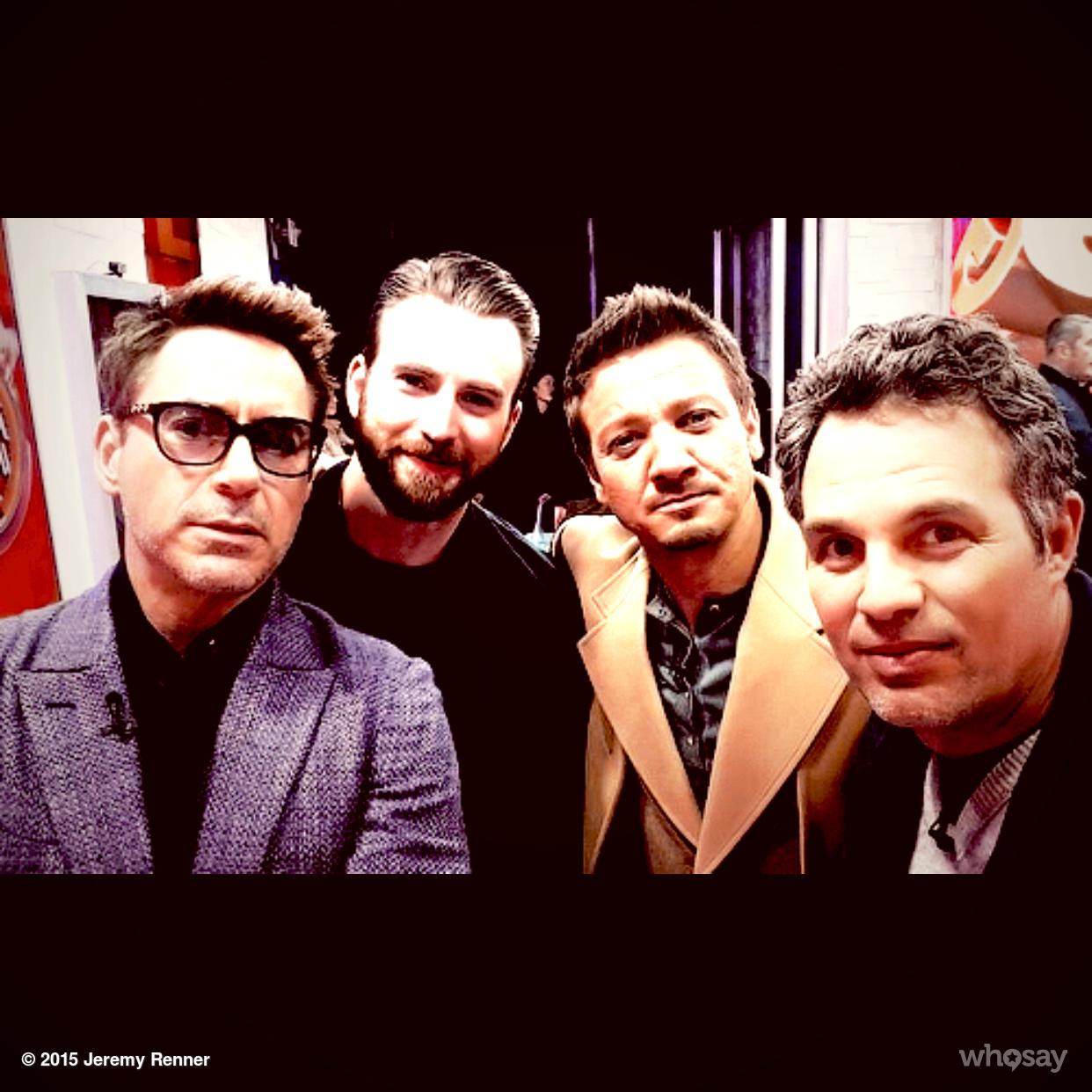 Jeremy Renner on Twitter "Backstage selfie. ChrisEvans MarkRuffalo