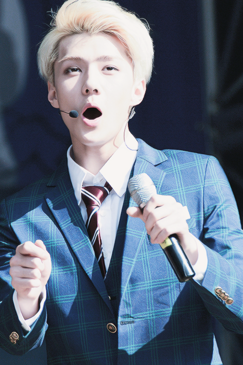 ce_hun's tweet photo. O H S E H U N 
#Sehun #Exo http://t.co/5L92KPfoN9