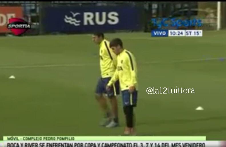 la12tuittera's tweet photo. .@pichyerbes presente en el entrenamiento con su pierna inmovilizada. #FuerzaPichi !!!! http://t.co/7V0OasyjlR